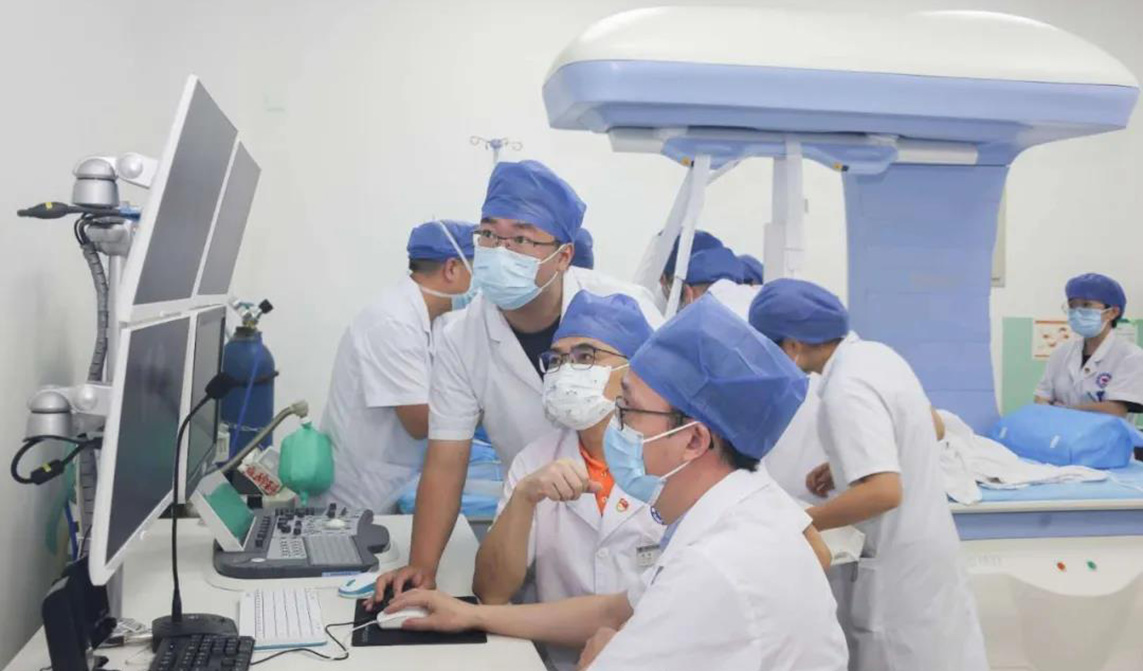 綿陽(yáng)市中心醫(yī)院聚焦超聲消融治療惡性腫瘤成功完成